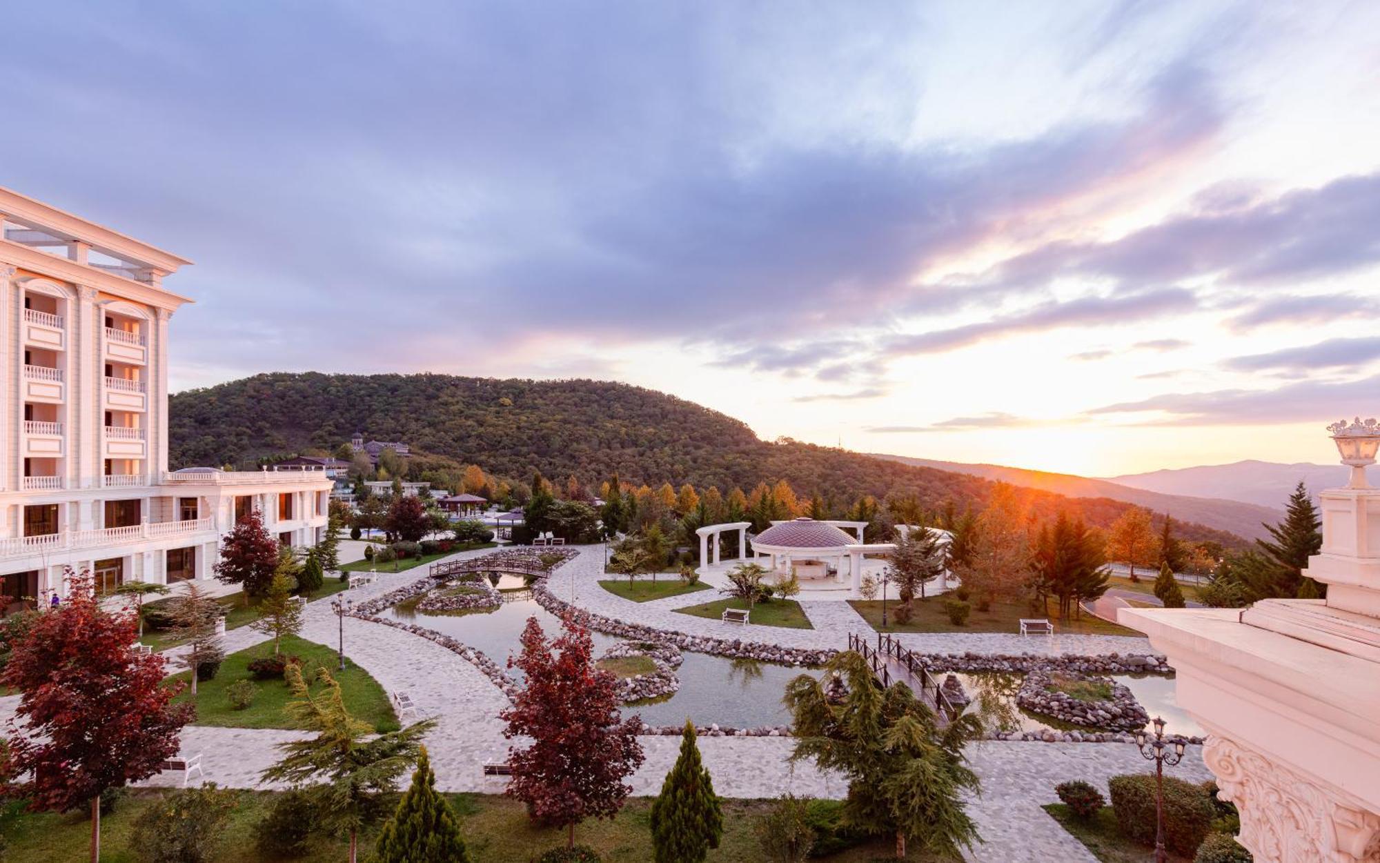 Shamakhi Palace Sharadil Seredil Exteriér fotografie View of the campus